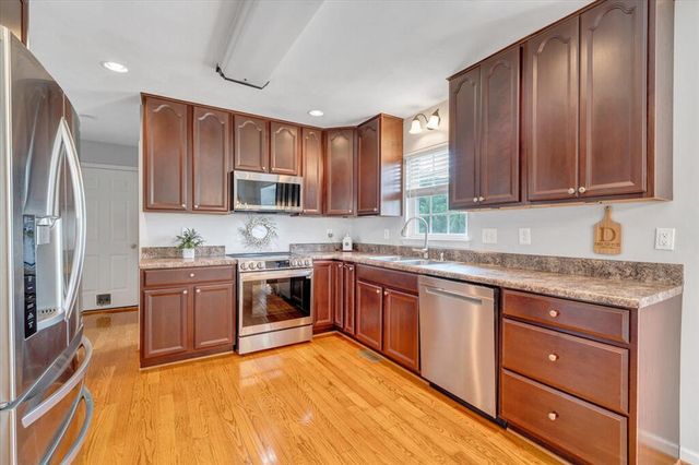 1138 Fallview DR, Vinton, VA 24179