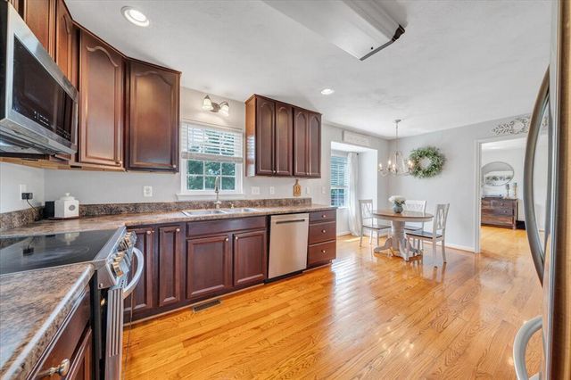 1138 Fallview DR, Vinton, VA 24179