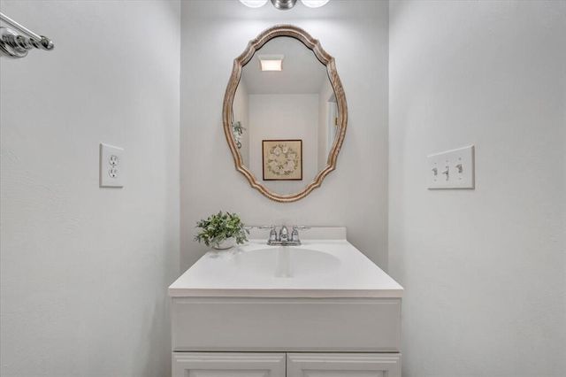 1138 Fallview DR, Vinton, VA 24179