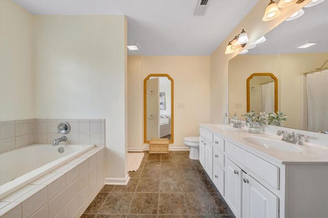 1138 Fallview DR, Vinton, VA 24179
