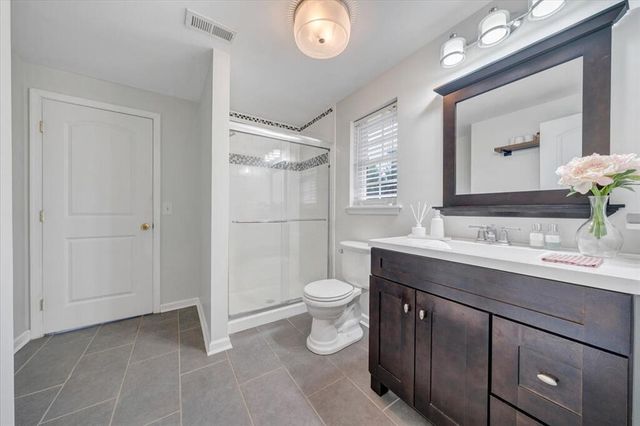 1138 Fallview DR, Vinton, VA 24179