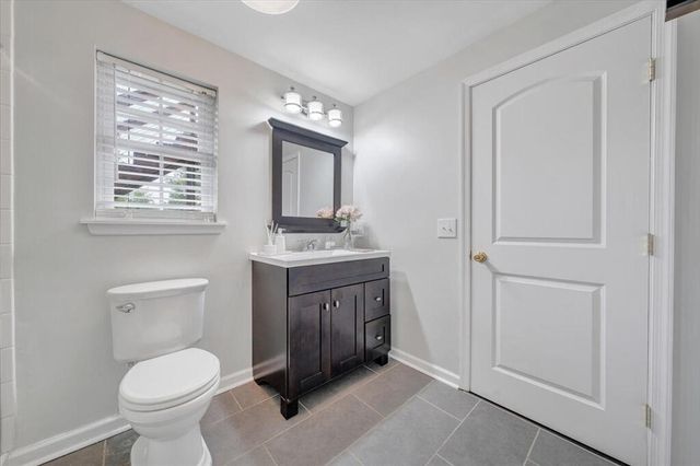 1138 Fallview DR, Vinton, VA 24179