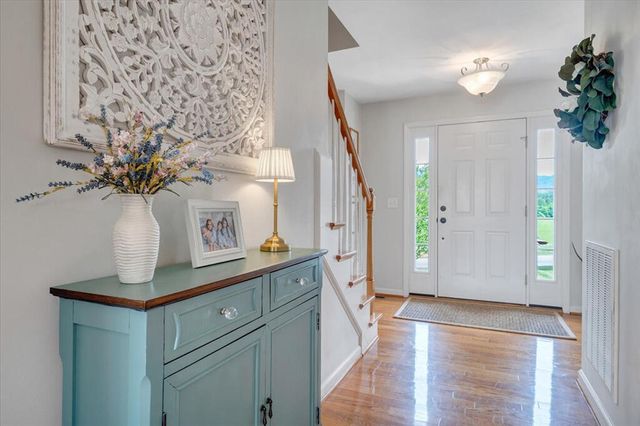1138 Fallview DR, Vinton, VA 24179