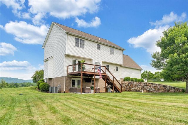 1138 Fallview DR, Vinton, VA 24179