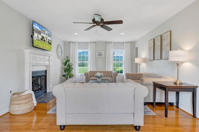 1138 Fallview DR, Vinton, VA 24179