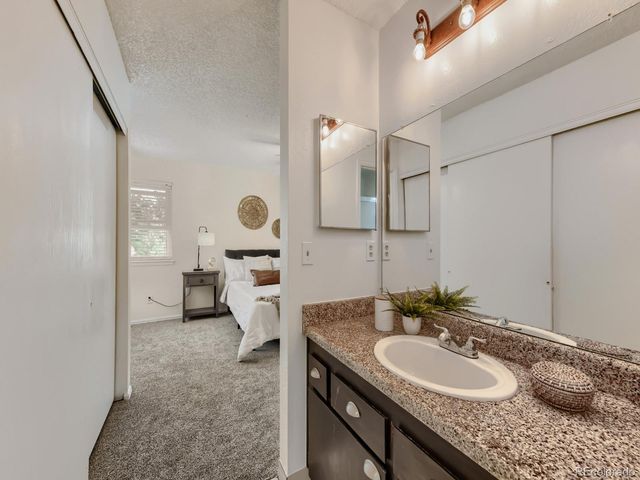 530 Snowy Owl Place, Highlands Ranch, CO 80126