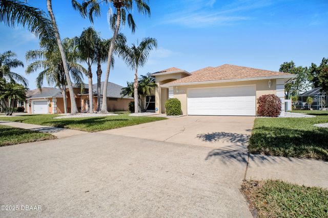 6115 Sabal Point Circle, Port Orange, FL 32128