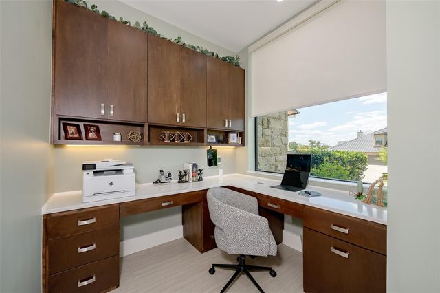 3320 Sycamore Trail, Bryan, TX 77807