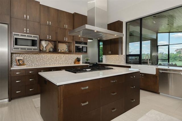 3320 Sycamore Trail, Bryan, TX 77807