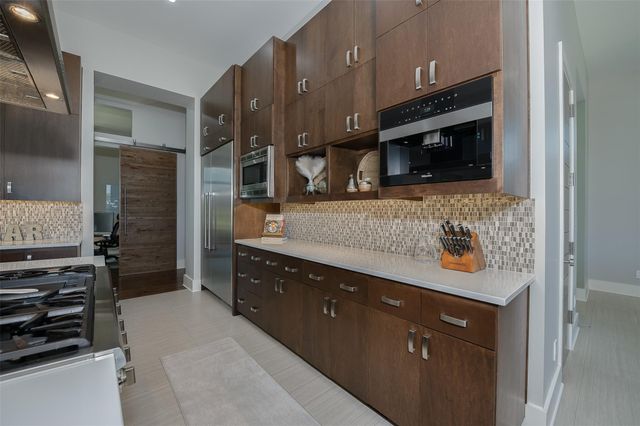 3320 Sycamore Trail, Bryan, TX 77807