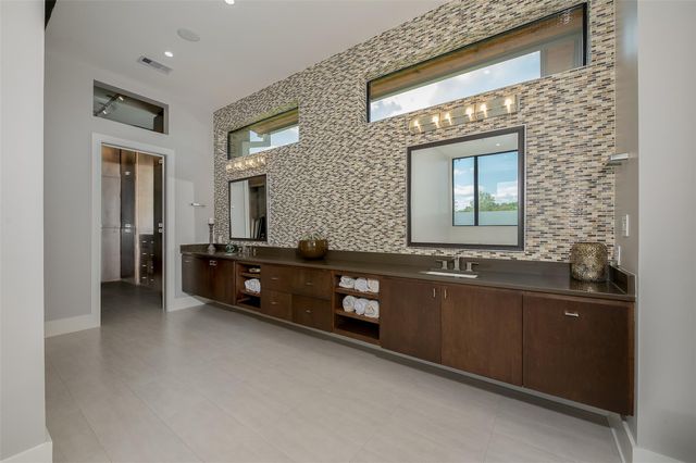 3320 Sycamore Trail, Bryan, TX 77807