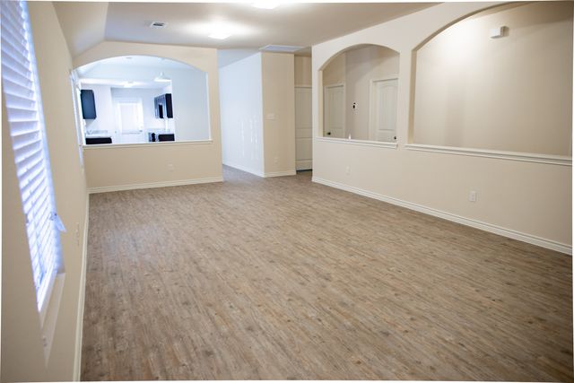 1602 Bobolink Drive, Ennis, TX 75119