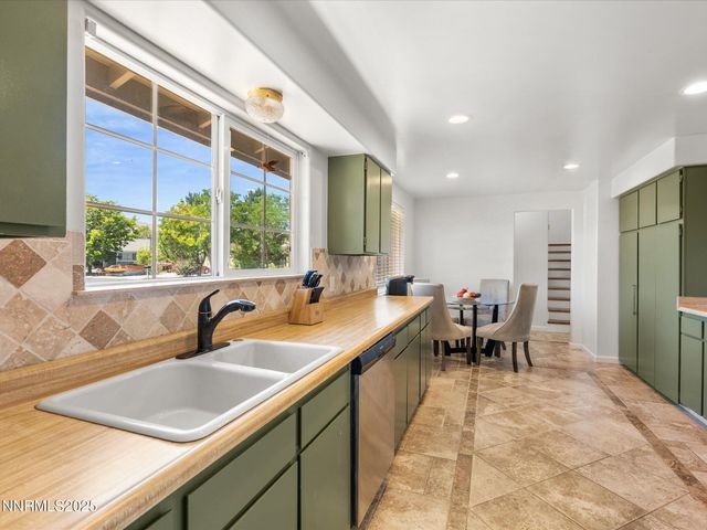 50 N Spring Mountain Circle, Sparks, NV 89436