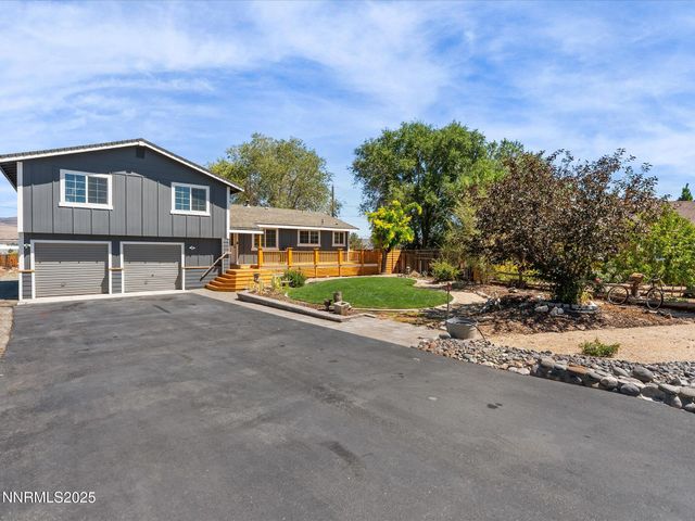 50 N Spring Mountain Circle, Sparks, NV 89436