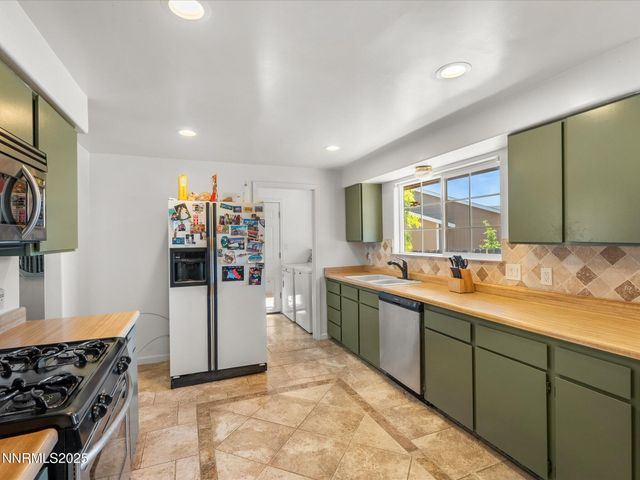 50 N Spring Mountain Circle, Sparks, NV 89436