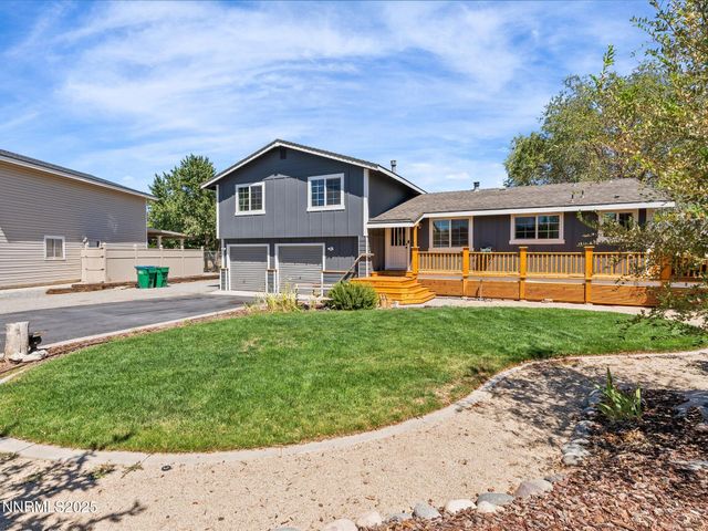 50 N Spring Mountain Circle, Sparks, NV 89436