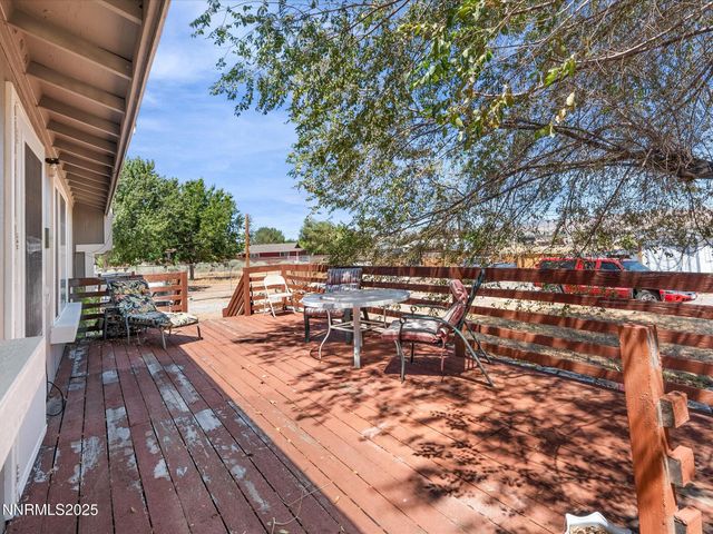 50 N Spring Mountain Circle, Sparks, NV 89436