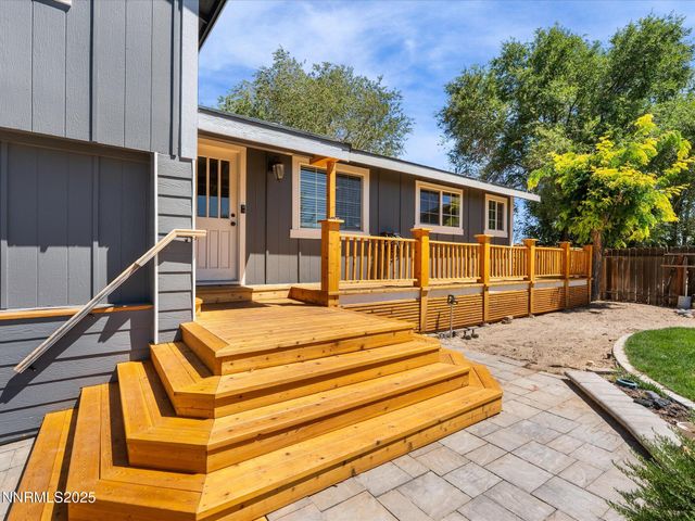 50 N Spring Mountain Circle, Sparks, NV 89436