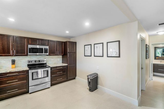 6044 Glendale Drive, Boca Raton, FL 33433