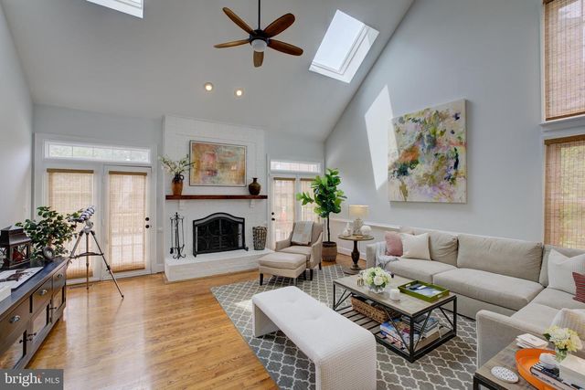 9110 WILLOW GATE LN, Bethesda, MD 20817