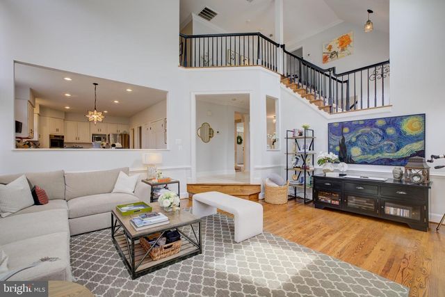 9110 WILLOW GATE LN, Bethesda, MD 20817