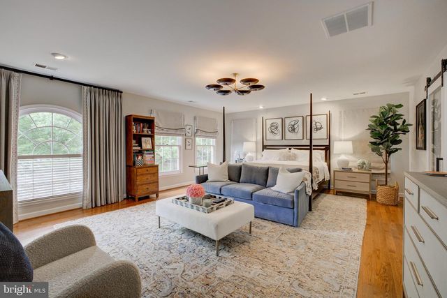 9110 WILLOW GATE LN, Bethesda, MD 20817