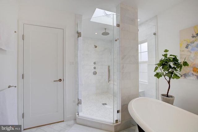 9110 WILLOW GATE LN, Bethesda, MD 20817