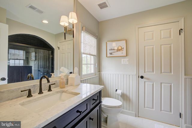 9110 WILLOW GATE LN, Bethesda, MD 20817