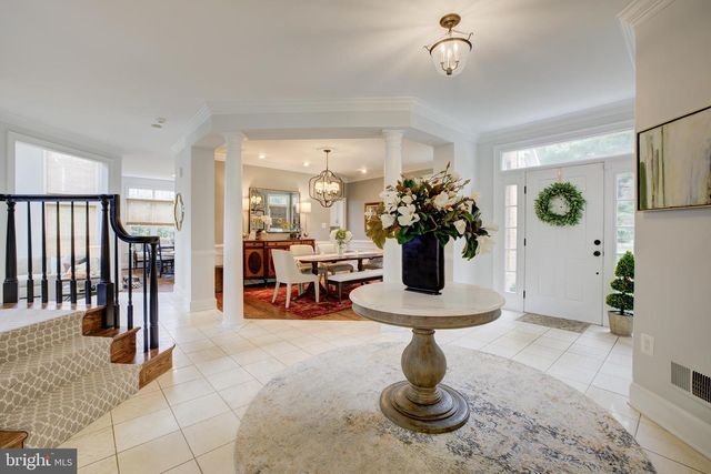 9110 WILLOW GATE LN, Bethesda, MD 20817