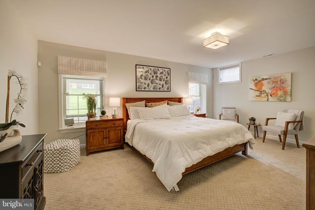 9110 WILLOW GATE LN, Bethesda, MD 20817