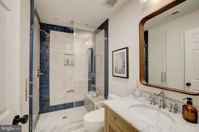 9110 WILLOW GATE LN, Bethesda, MD 20817