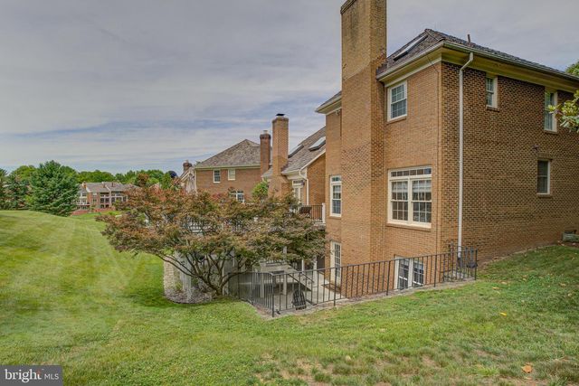 9110 WILLOW GATE LN, Bethesda, MD 20817