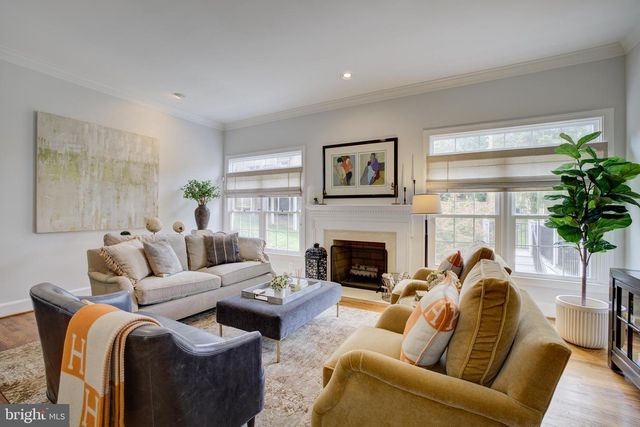 9110 WILLOW GATE LN, Bethesda, MD 20817