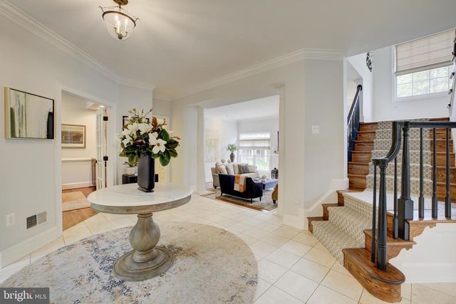 9110 WILLOW GATE LN, Bethesda, MD 20817