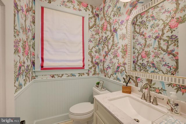 9110 WILLOW GATE LN, Bethesda, MD 20817