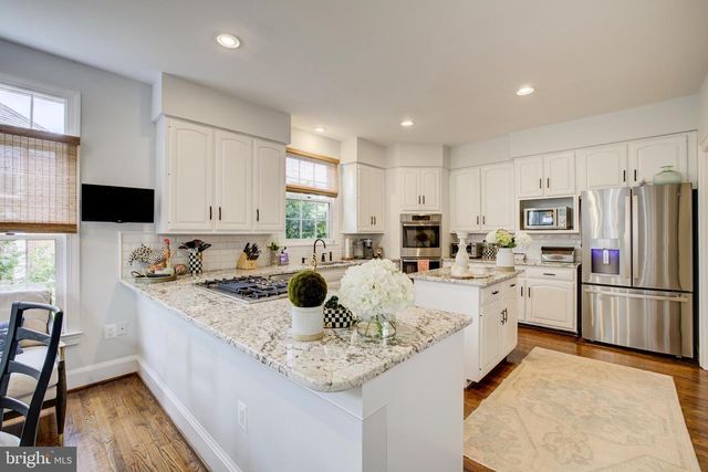 9110 WILLOW GATE LN, Bethesda, MD 20817