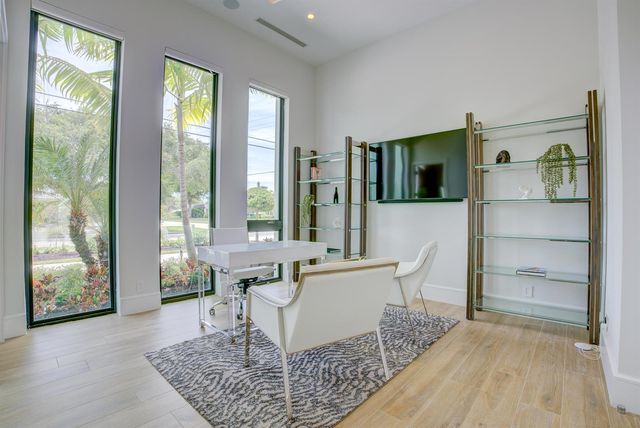 2801 NE 36th Street, Lighthouse Point, FL 33064