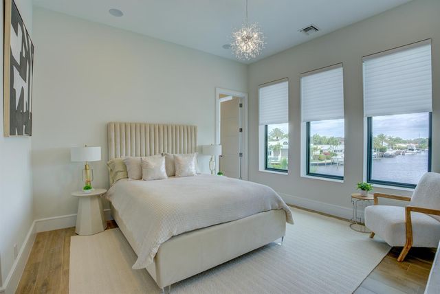 2801 NE 36th Street, Lighthouse Point, FL 33064