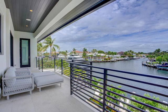 2801 NE 36th Street, Lighthouse Point, FL 33064