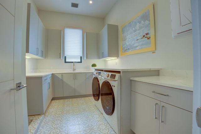 2801 NE 36th Street, Lighthouse Point, FL 33064