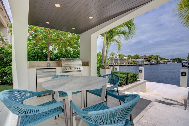2801 NE 36th Street, Lighthouse Point, FL 33064