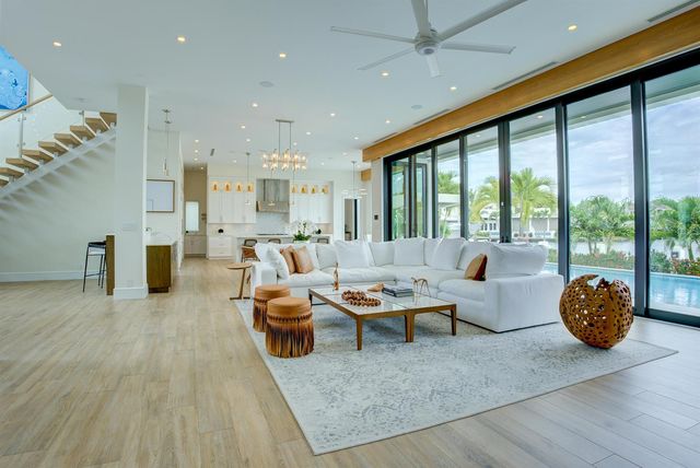 2801 NE 36th Street, Lighthouse Point, FL 33064