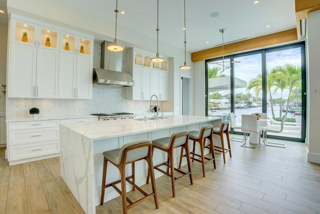 2801 NE 36th Street, Lighthouse Point, FL 33064