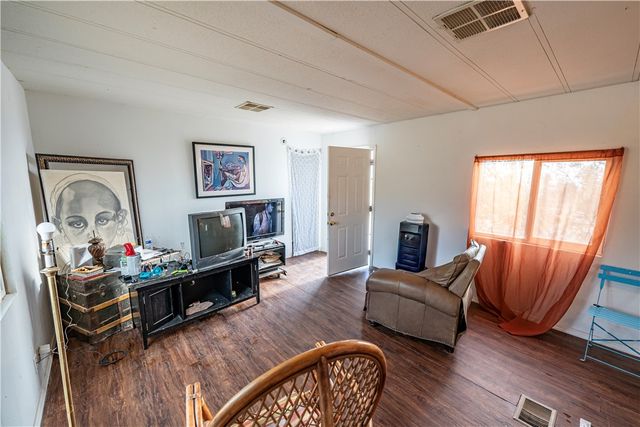 3833 W Burro Drive, Golden Valley, AZ 86413