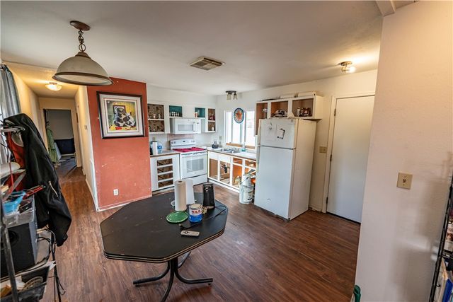 3833 W Burro Drive, Golden Valley, AZ 86413