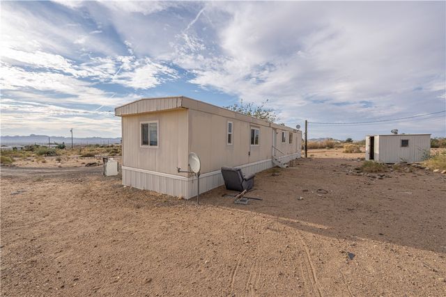 3833 W Burro Drive, Golden Valley, AZ 86413