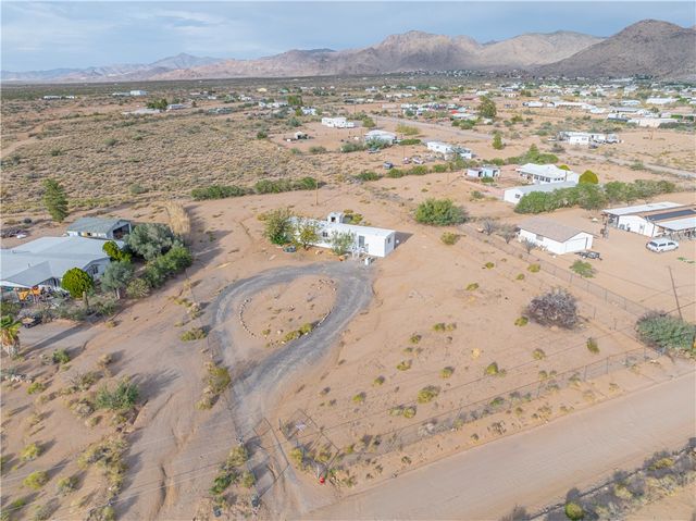 3833 W Burro Drive, Golden Valley, AZ 86413