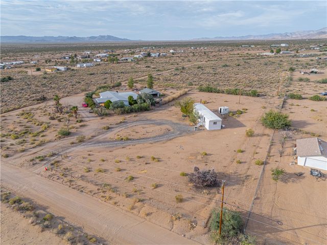 3833 W Burro Drive, Golden Valley, AZ 86413