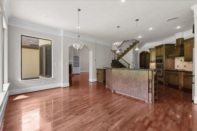 205 Del Monte Drive, Friendswood, TX 77546