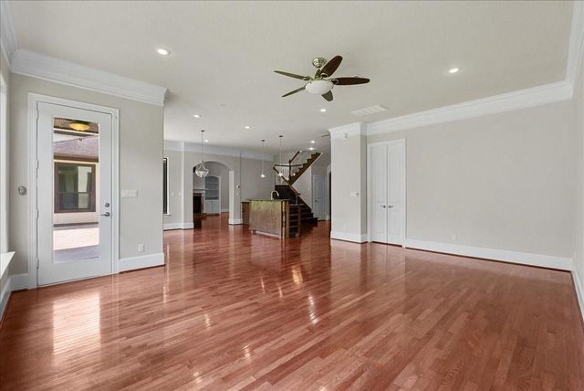 205 Del Monte Drive, Friendswood, TX 77546